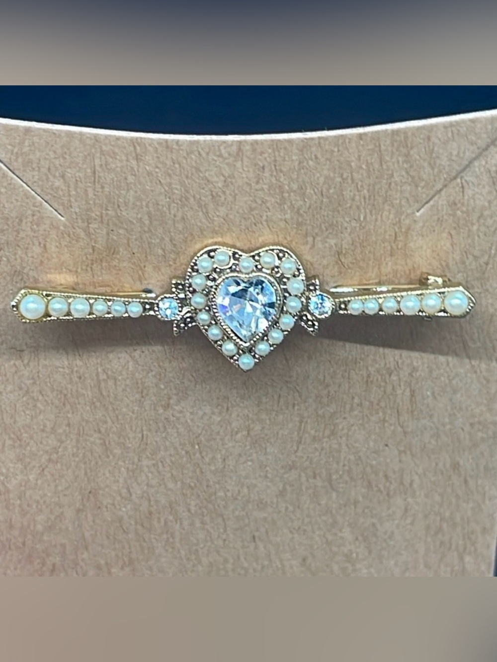 Vintage pearl rhinestone heart Brooch Pin